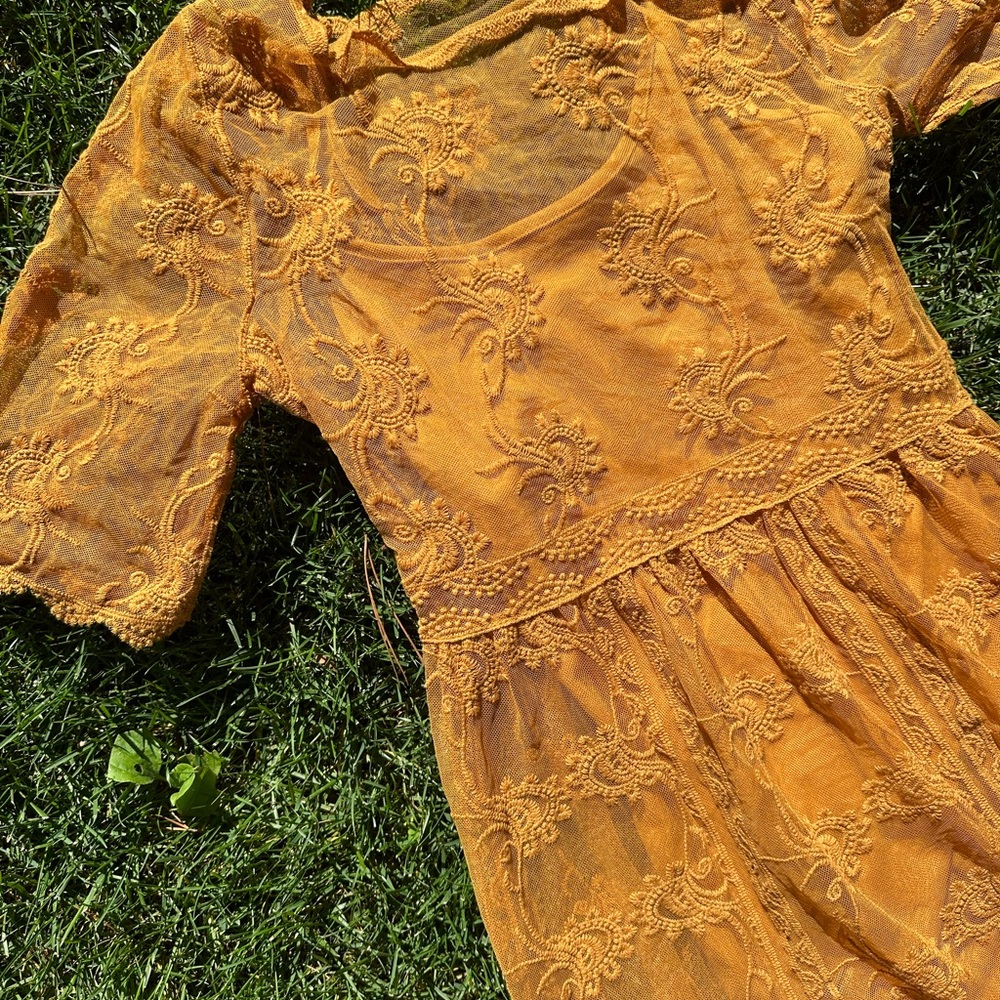 yellow lacey dress
